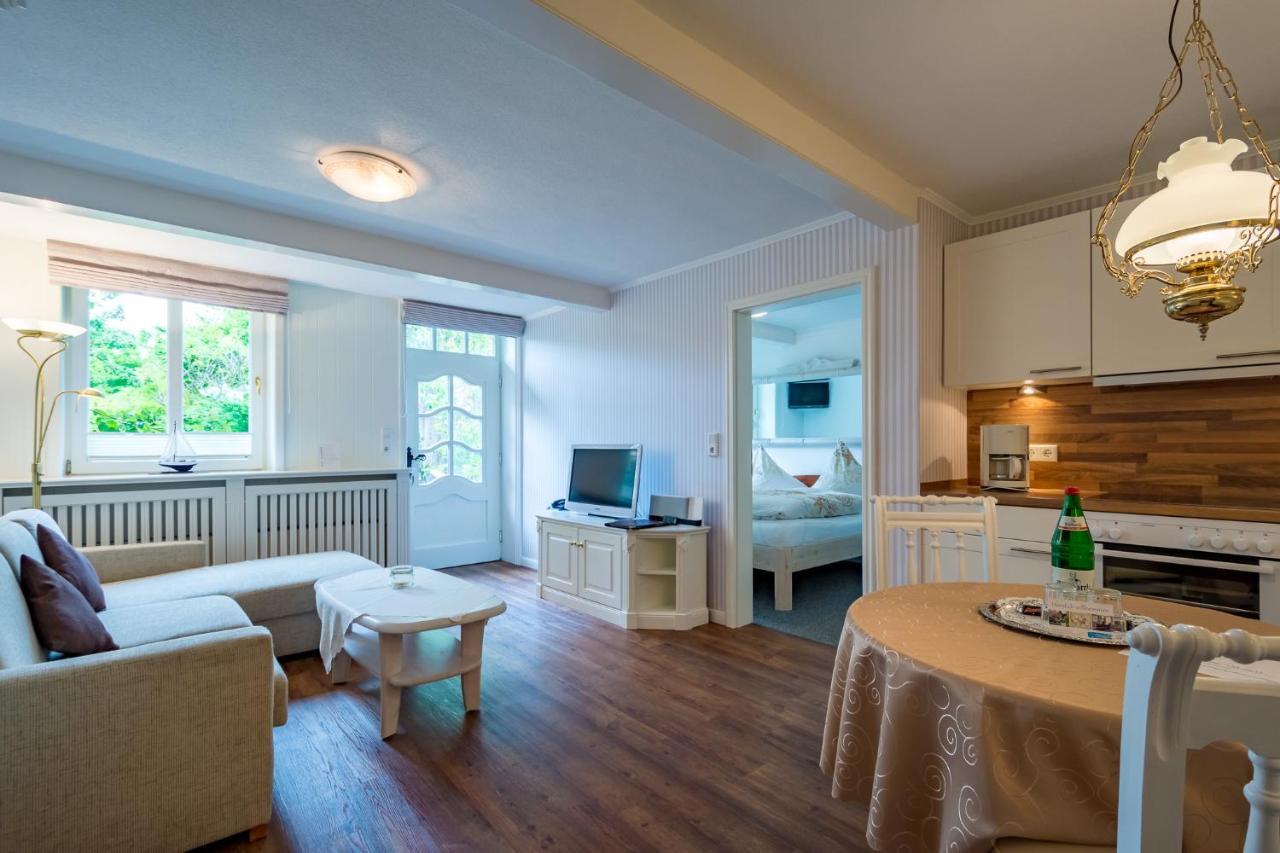 Inselhotel Arfsten Wyk auf Foehr Luaran gambar