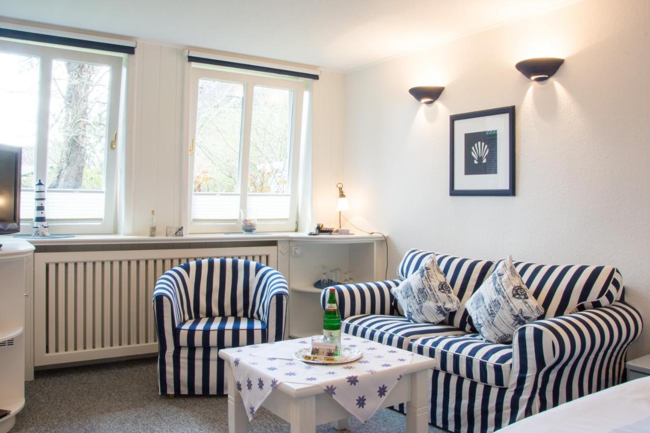Inselhotel Arfsten Wyk auf Foehr Luaran gambar